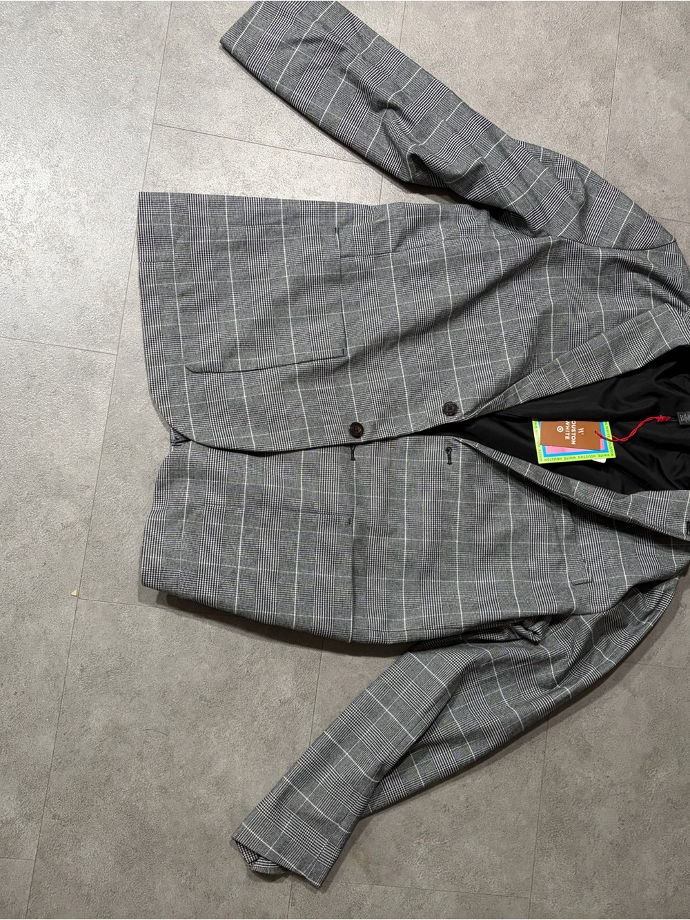 Men's Gray Windowpane Blazer - Classic Tailored Style